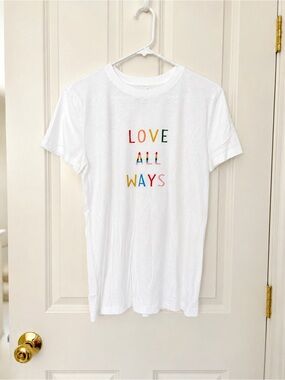 LOFT “LOVE ALL WAYS” graphic tee 🌈